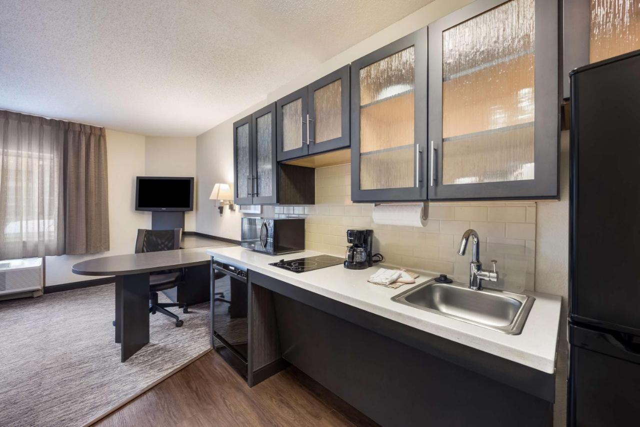 Sonesta Simply Suites St Louis Earth City Екстер'єр фото