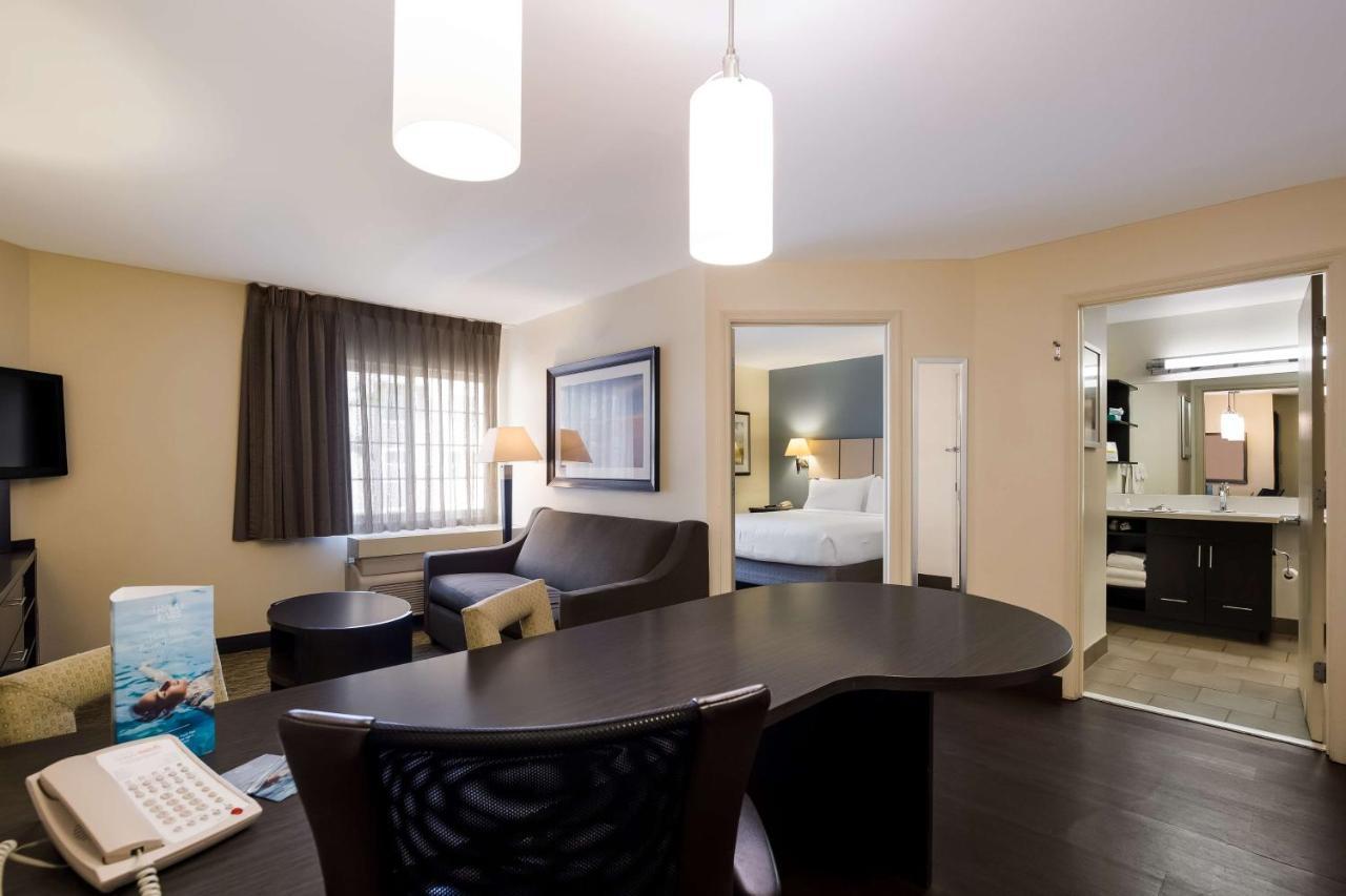 Sonesta Simply Suites St Louis Earth City Екстер'єр фото