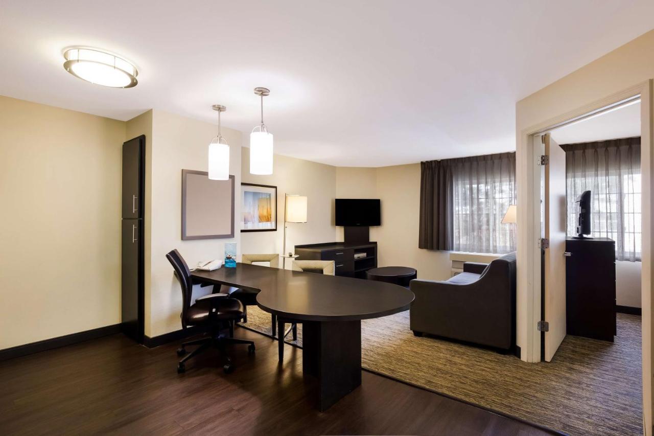 Sonesta Simply Suites St Louis Earth City Екстер'єр фото