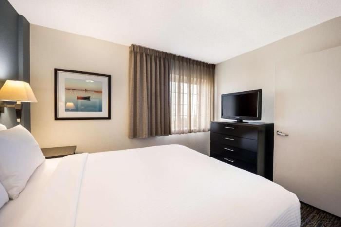 Sonesta Simply Suites St Louis Earth City Номер фото