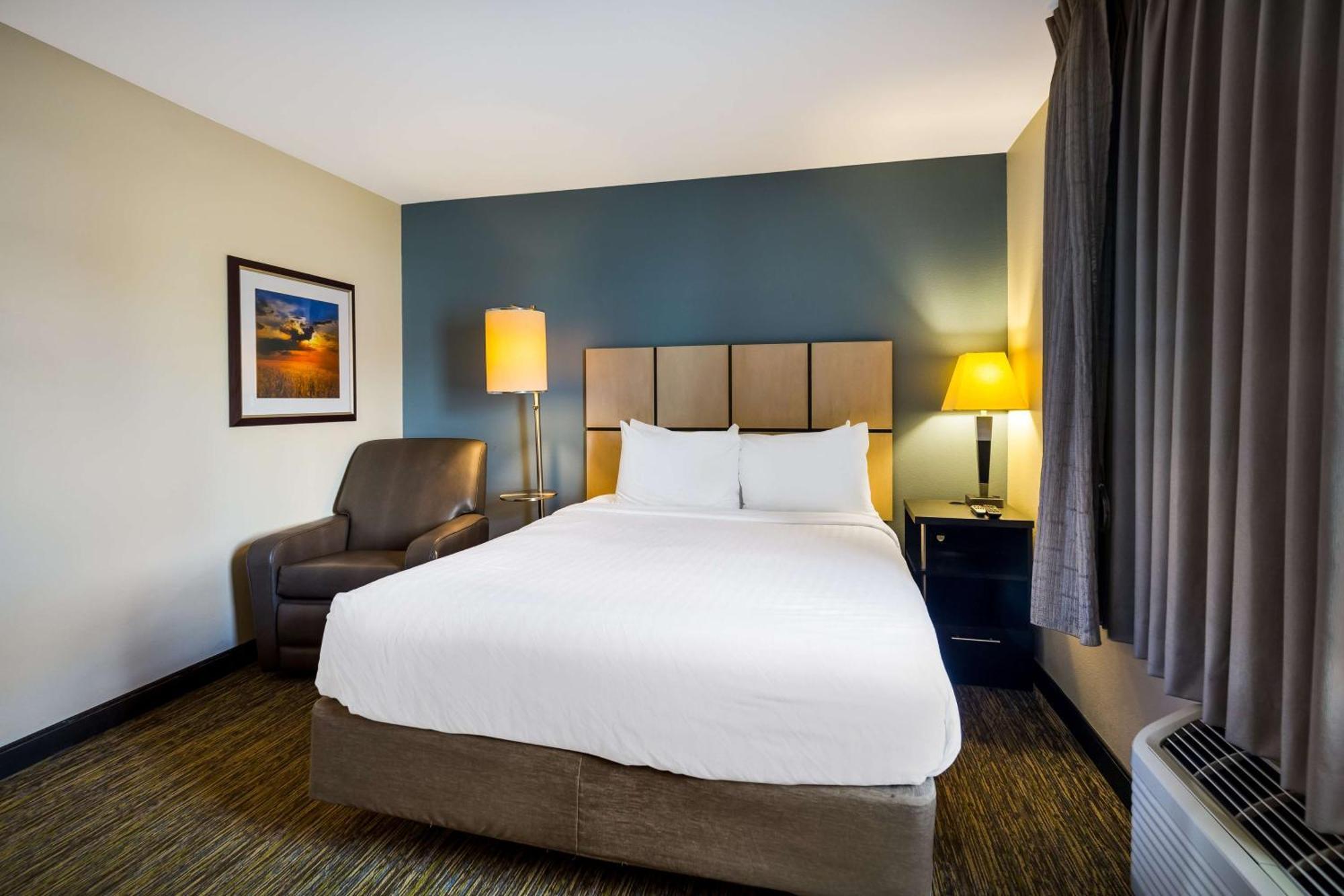 Sonesta Simply Suites St Louis Earth City Екстер'єр фото