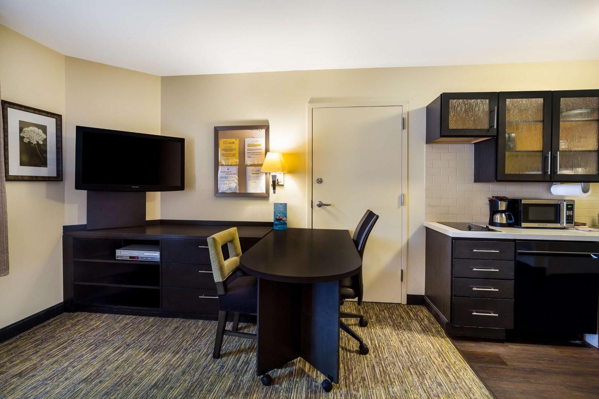 Sonesta Simply Suites St Louis Earth City Екстер'єр фото