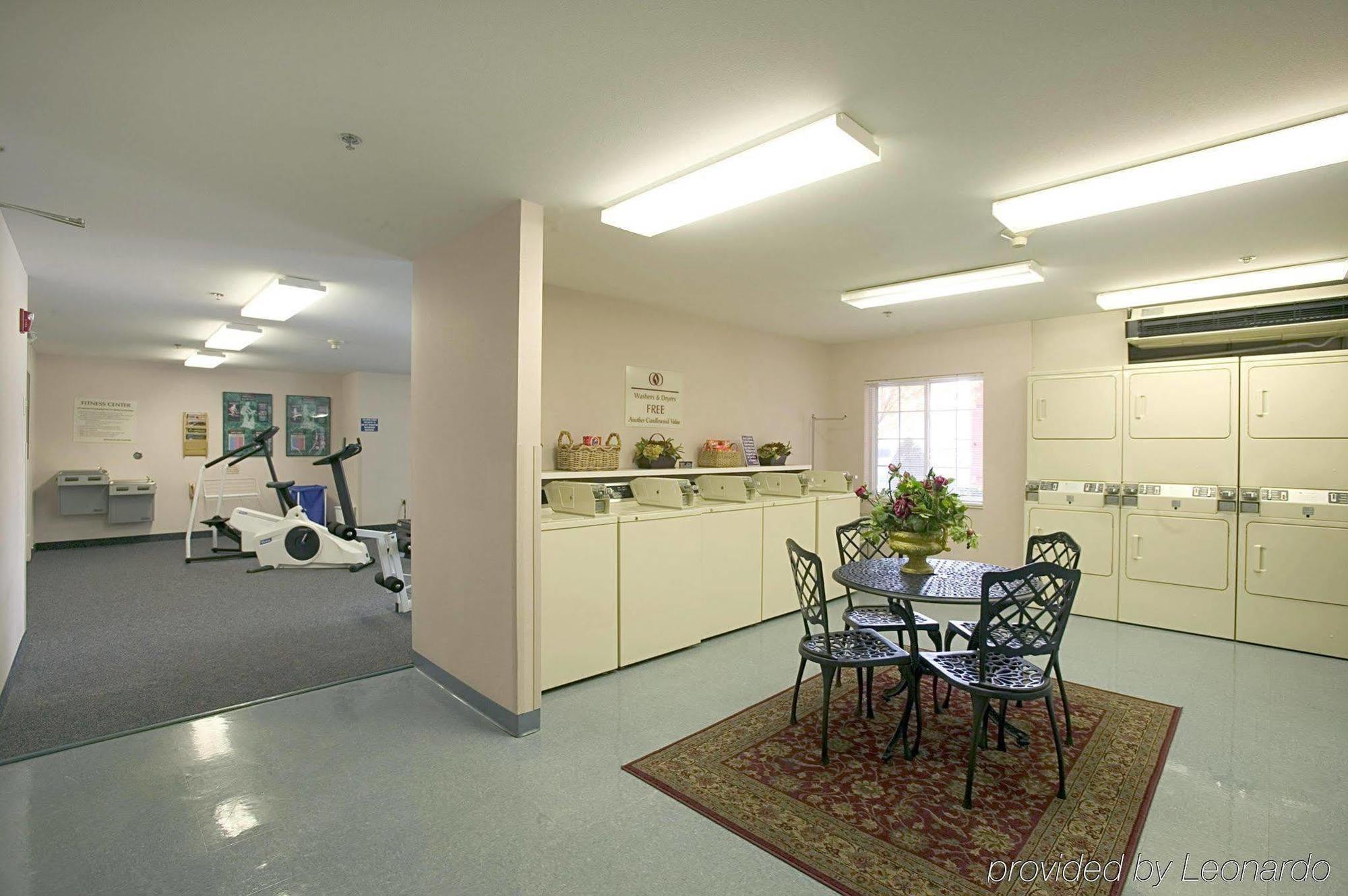 Sonesta Simply Suites St Louis Earth City Екстер'єр фото
